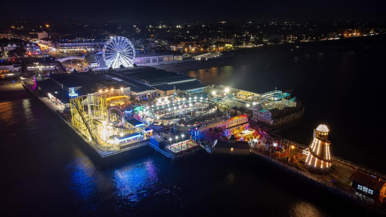 Beach Palace كْلانكتون أون سي المظهر الخارجي الصورة